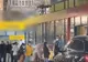 VIDEO Cozi uriașe la benzinării după închiderea magazinelor la ora 18:00. Oamenii au făcut cumpărături la suprapreț
