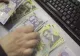 Guvernul pregătește noi TAXE. Statul promite să strângă din nou cureaua, dar pentru românii de rând