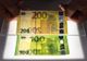 BCE pune în circulație noile bancnote de 100 și 200 de euro