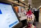 Un lanț de supermarketuri reangajează casierii și elimină casele automate. Cum s-a făcut de râs inteligența electronică?